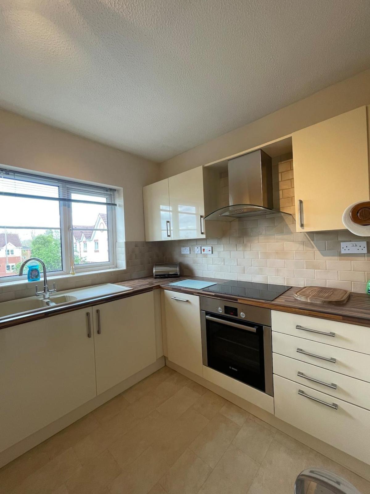 Modern 1 Bedroom Centre Including Free Parking Apartment